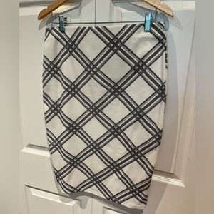 Classic Black & White Plaid Pencil Skirt